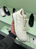 Sneakers runner en cuir ivoire et semelle gomme