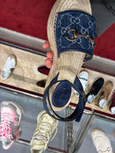 Sandales espadrilles compensées en denim monogrammé