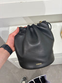 Sac bourse en cuir souple à chaîne tressée
