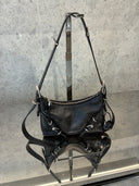 Sac hobo compact en cuir grainé à bandoulière ajustable