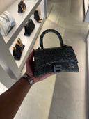Sac à main Hourglass Top Handle à strass gris fumé