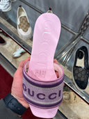 Mules plates logo brodé rose pastel et violet