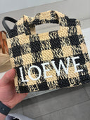 Mini cabas tressé à motif damier naturel et noir