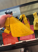 Sac banane triangulaire en crochet jaune soleil à bandoulière ajustable