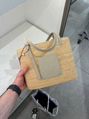 Cabas panier tressé en raphia avec anses en cuir beige clair