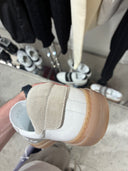 Sneakers basses à zip latéral blanches