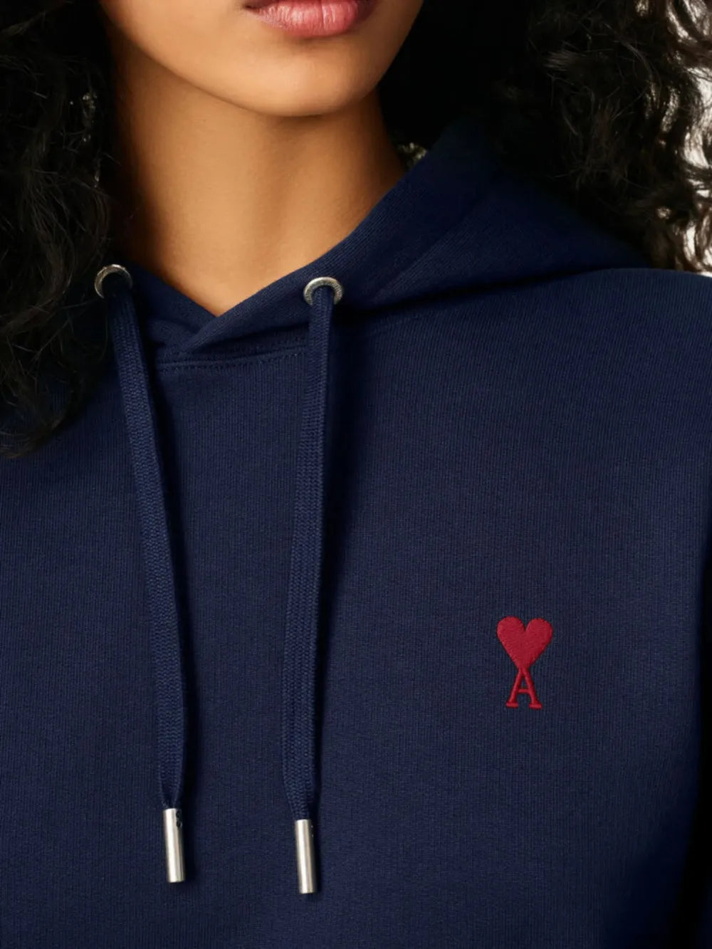 Hoodie Bleu Marine Ami de Coeur Rouge En Coton — Ami Paris — vue 7