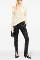 Pull à plusieurs boutons