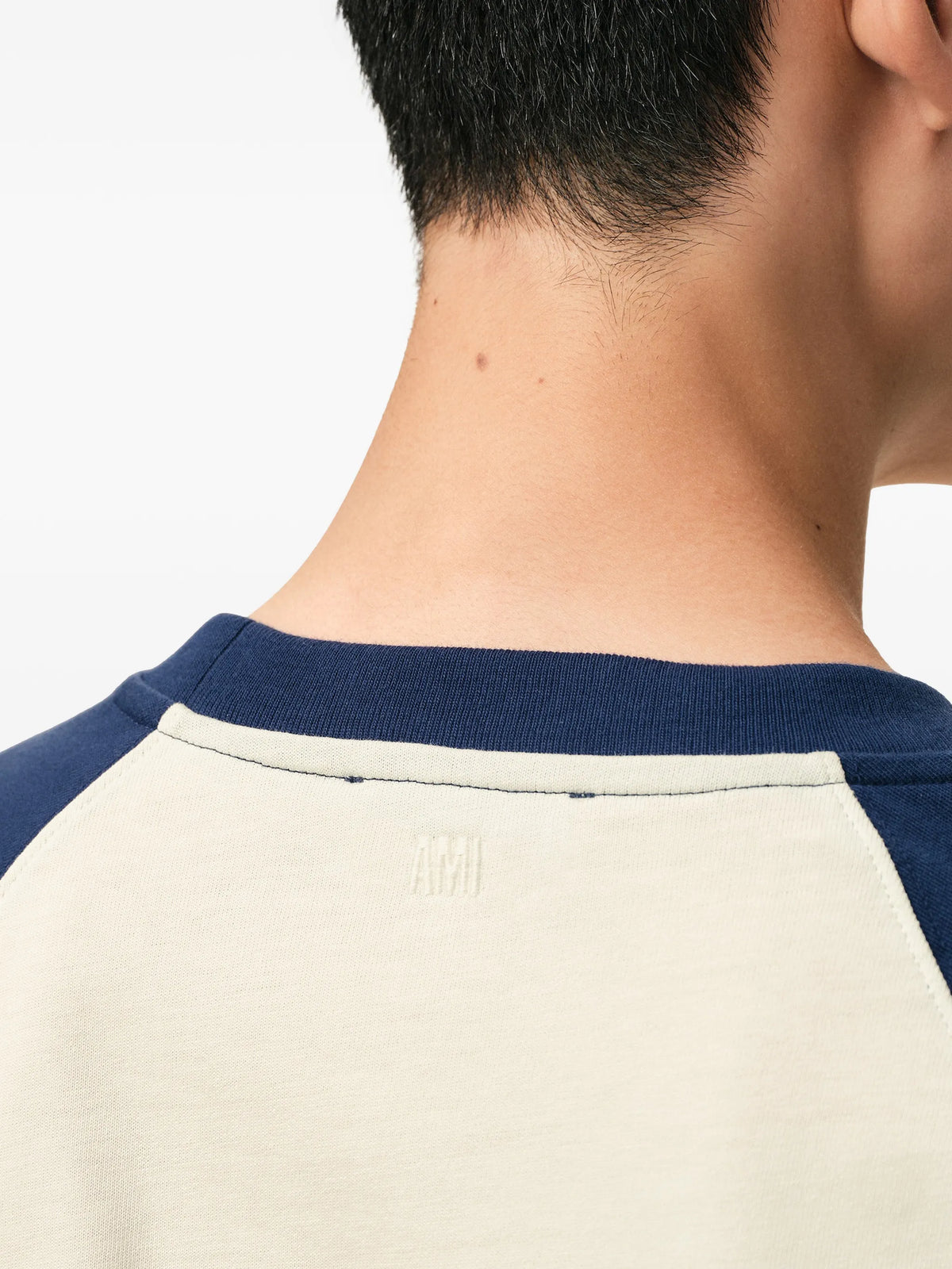 T-shirt Beige Patch Ami de Coeur Bicolore Marine — Ami Paris — vue 4