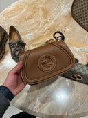 Mini sac demi-lune GG Blondie camel
