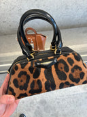 Mini sac bowling en cuir façon poulain imprimé léopard