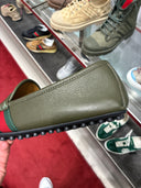 Mocassins en cuir kaki avec bande Web