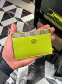 Porte-cartes zippé GG en cuir grainé vert néon