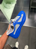 Prada Cup Sneakers en maille et cuir bleu électrique
