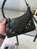 Sac hobo compact en cuir grainé à bandoulière ajustable