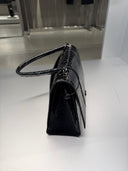 Sac porté épaule Hourglass noir effet crocodile verni