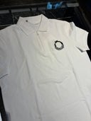 Polo zippé blanc à logo brodé contrasté