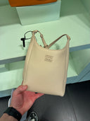 Sac seau en cuir grainé beige sable petit format