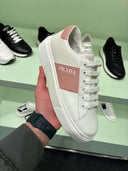 Sneakers plateforme en cuir blanc et rose poudré