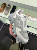 Sneakers techniques Cloudbust Thunder blanches et grises