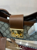 Petit sac porté épaule GG Supreme Padlock camel