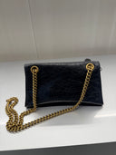 Sac Crush Chain Small à breloques en cuir noir vieilli