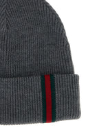 Bonnet à détails Web