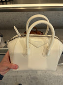 Sac à main structuré en cuir lisse ivoire