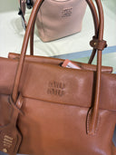 Sac à main souple en cuir Nappa marron