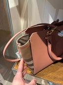 Sac cabas réversible à carreaux et cuir rose poudré