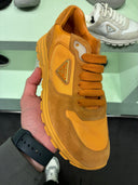 Sneakers runner en cuir et suède camel safran