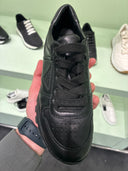 Sneakers runner en cuir noir monogramme