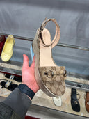 Sandales compensées toile GG beige et détail mors métallique