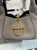 Mini sac Gucci Soft Horsebit en cuir grainé