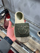 Mules espadrilles tressées à cristaux GG kaki