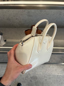 Sac à main structuré en cuir lisse ivoire