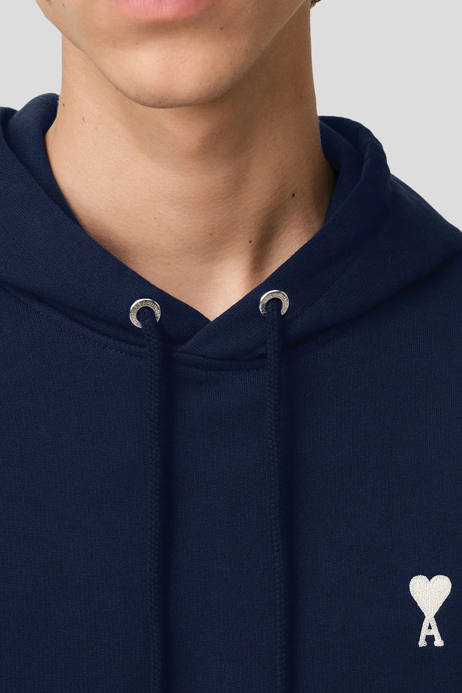 Hoodie Bleu Marine Ami de Coeur Blanc en Coton — Ami Paris — vue 4