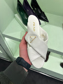Mules plates croisées en cuir blanches