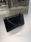 Sac porté épaule Hourglass noir effet crocodile verni