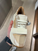 Sneakers épaisses à bride logo et empiècements check beige clair