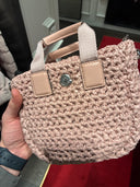 Mini sac cabas tressé effet satin rose poudré