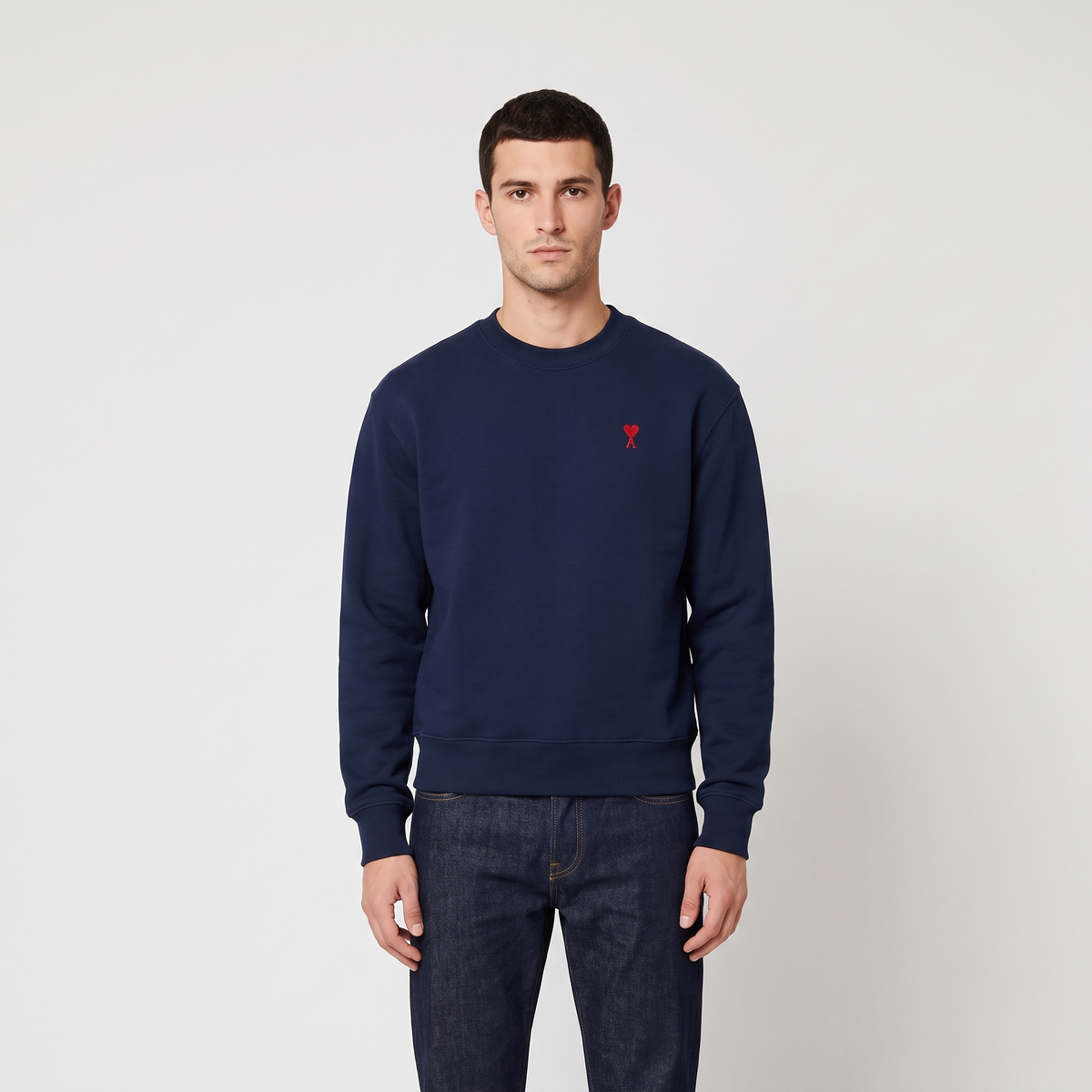 Sweatshirt Bleu Marine Ami de Coeur Rouge en Coton – porté – face