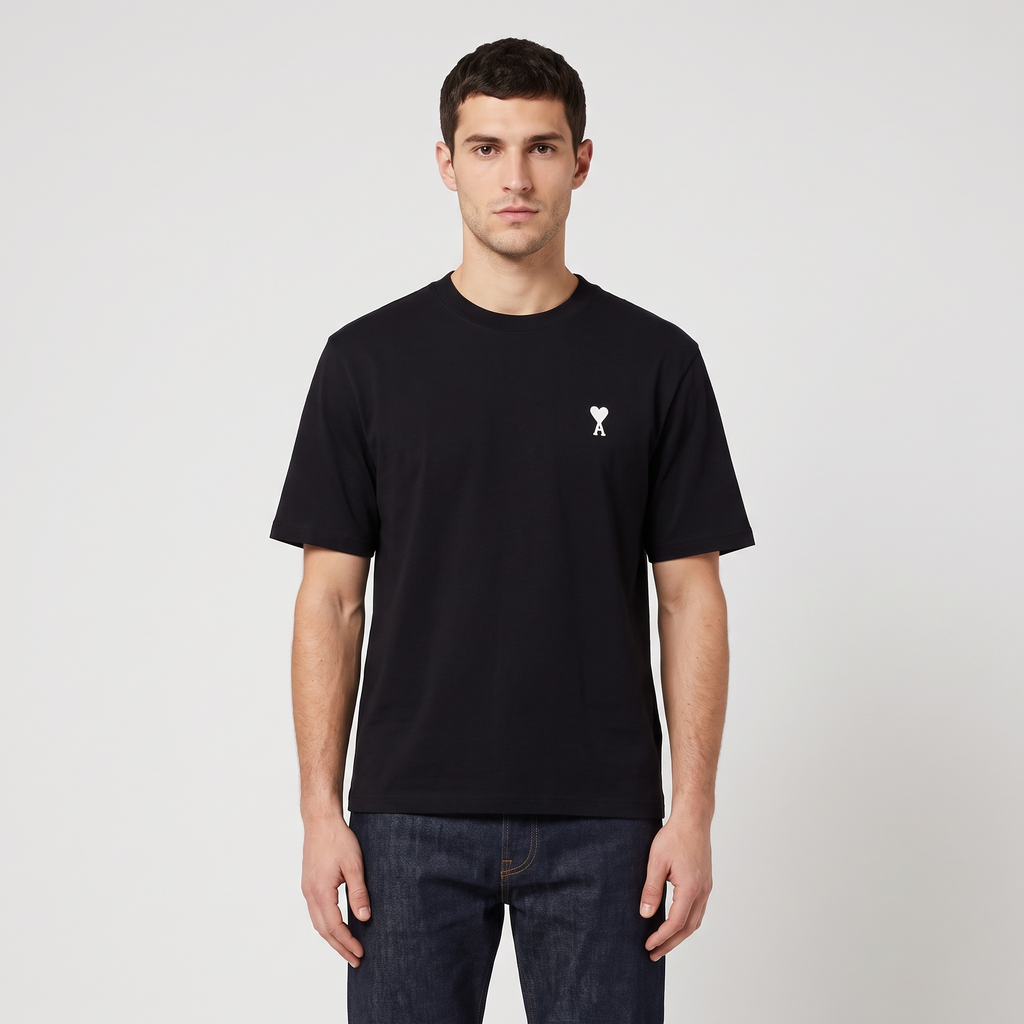 T-shirt Noir Ami de Coeur Place des Victoires – porté – face