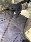 Gilet à capuche technique léger déperlant bleu nuit