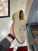 Mocassins en suède GG embossé beige semelle gomme