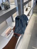 Sac en denim matelassé bleu à chaîne anthracite – Crush Chain Bag XS
