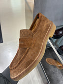 Mocassins en suède GG embossé marron cognac semelle gomme