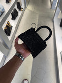 Sac à main Hourglass Top Handle à strass noir