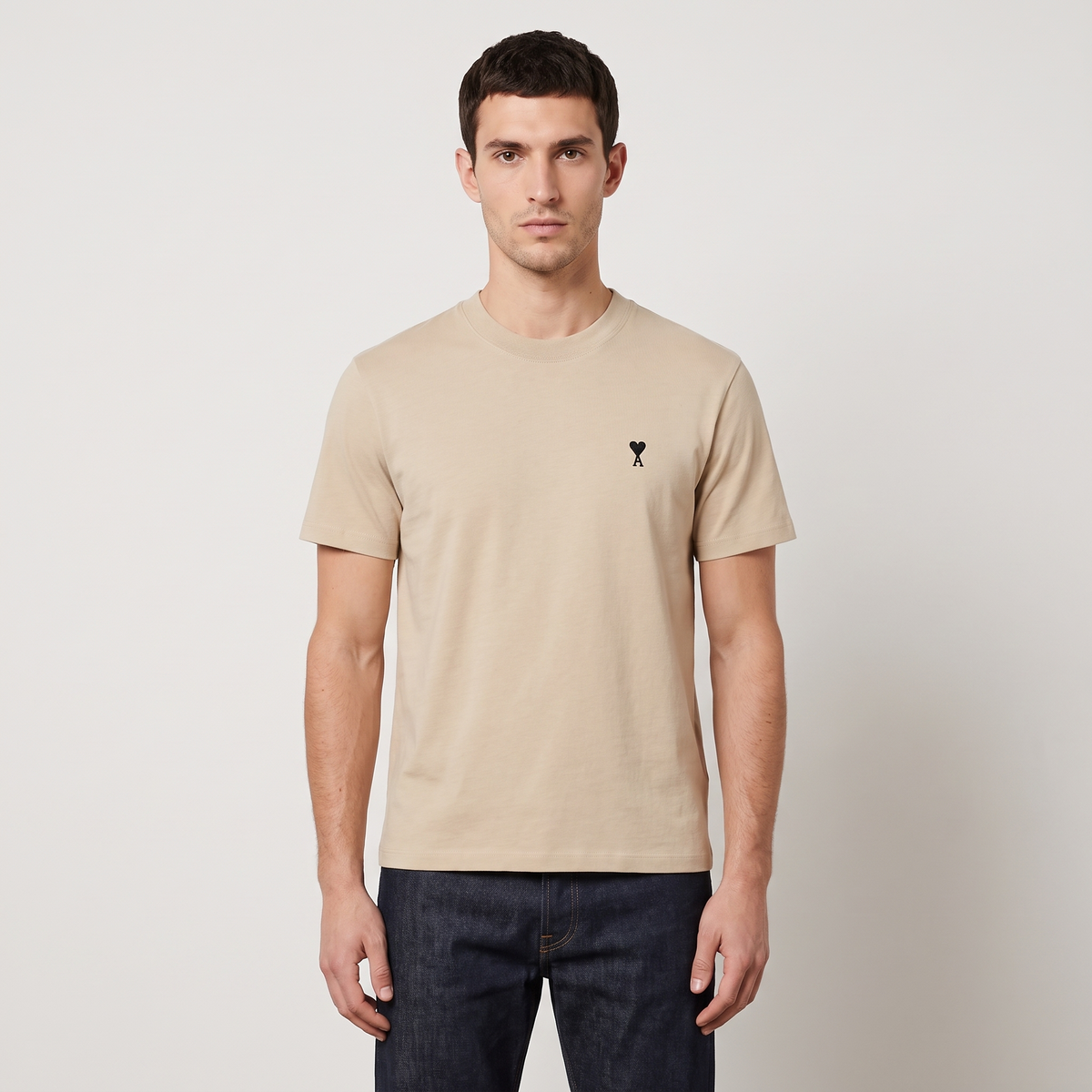 T-shirt Beige Ami De Coeur Noir En Coton – porté – face