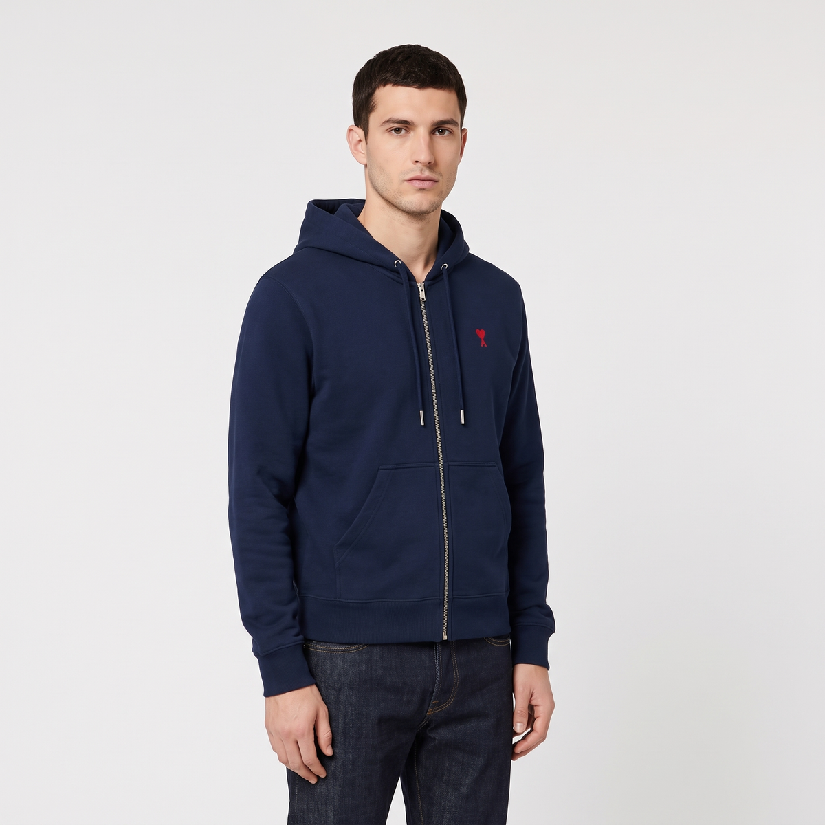 Hoodie Zippe Ami De Coeur Rouge Bleu en Coton – porté – trois-quarts